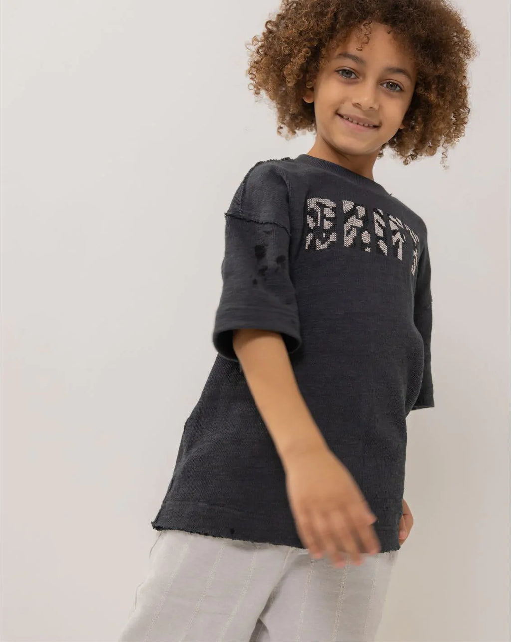 Oversize T-Shirt with Raw-Edges A - A4