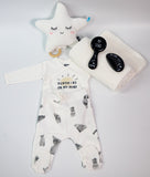 Chic Newborn Gift Set
